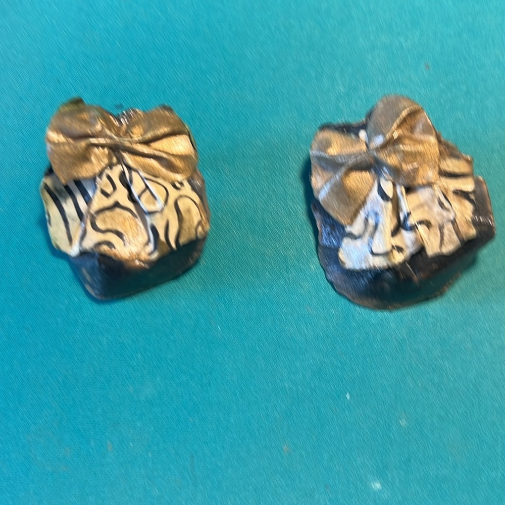 Earrings - Picture 3 of 3